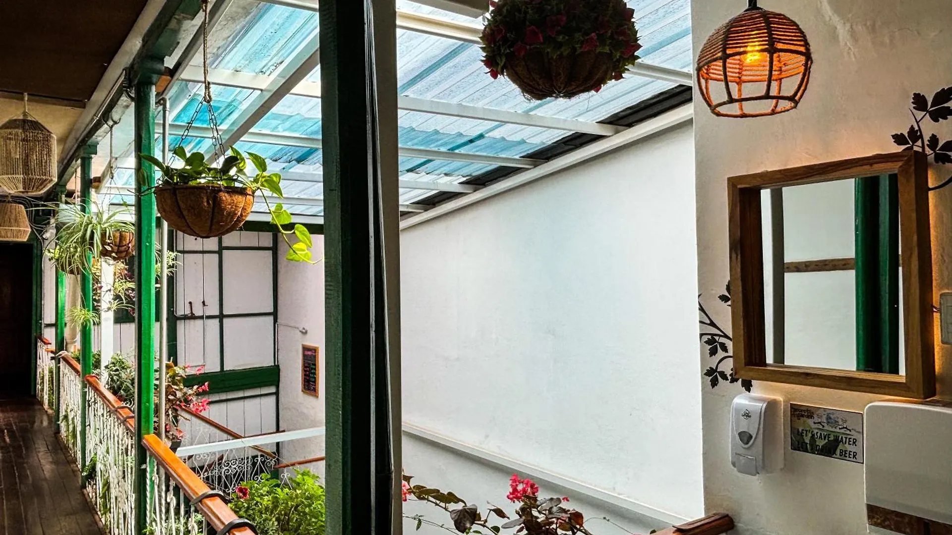 The Secret Garden Hostel Quito 0*,  Ecuador
