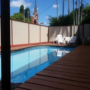 https://annerley-motor-inn.queenslandhotels.net