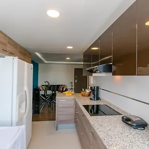De Lujo, Piso Alto, Junto Parque Carolina, Generador Electrico Quito
