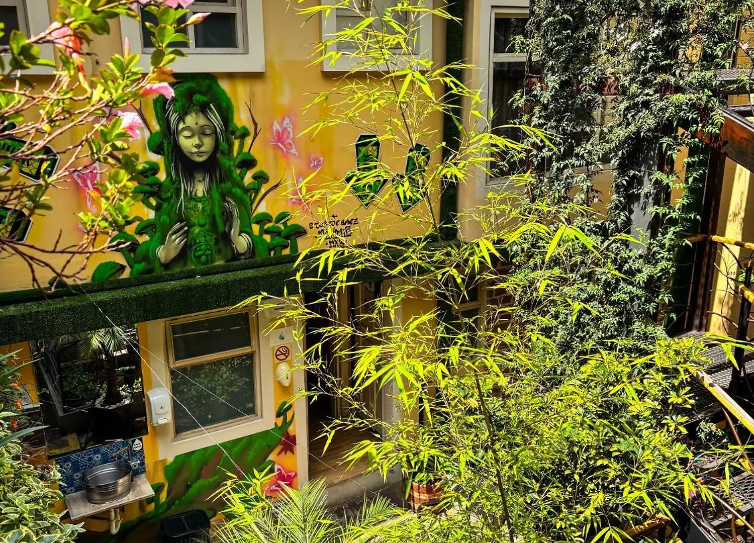 The Secret Garden Hostel Quito